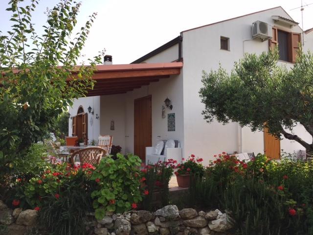 Uliveto House Bed and Breakfast Castellammare del Golfo Esterno foto